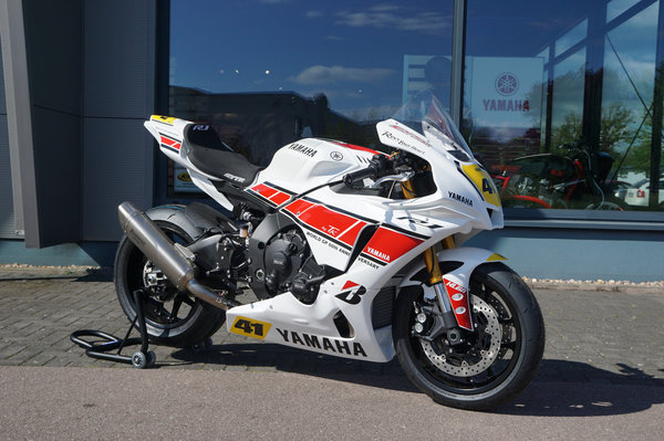 Yamaha R1 GYTR 60th Anniversary Design, Modell 2023 sofort lieferbar! YZF-R1 Race